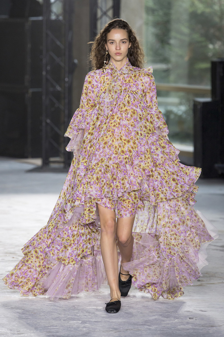 Giambattista Valli 2018春夏系列时装秀