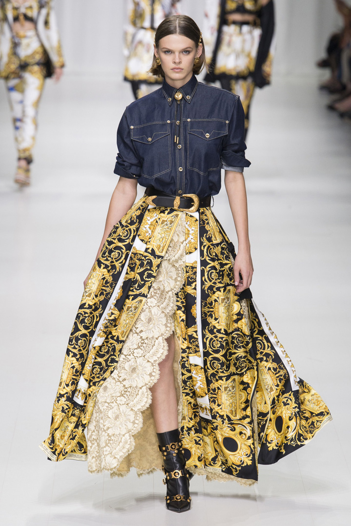 VERSACE 2018春夏系列时装秀
