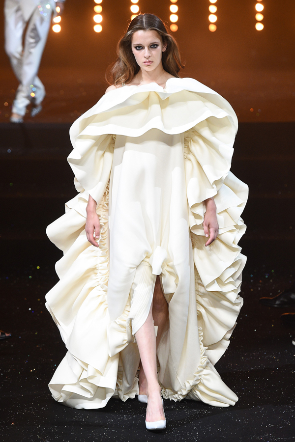 Viktor & Rolf 2018秋冬高定时装秀